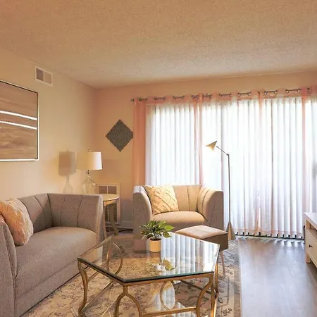 Shabby Chic Oceanside King & 2 Queen Bed Pool Gym